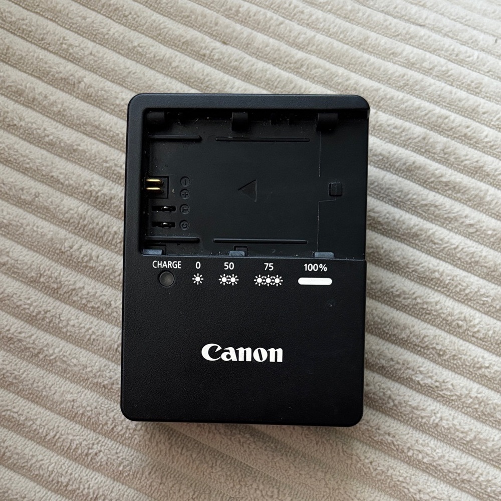 Canon Camera Battery Charger